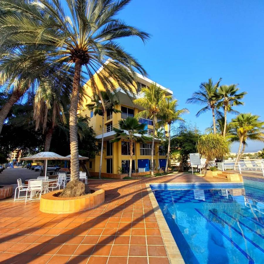 Apartamento en Venta Lechería con vista a los canales navegables - Conjunto Residencial Punta Marina