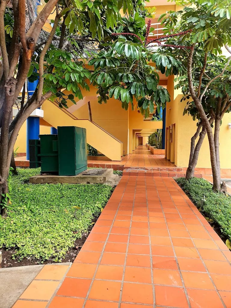 Apartamento en Venta Lechería con vista a los canales navegables - Conjunto Residencial Punta Marina