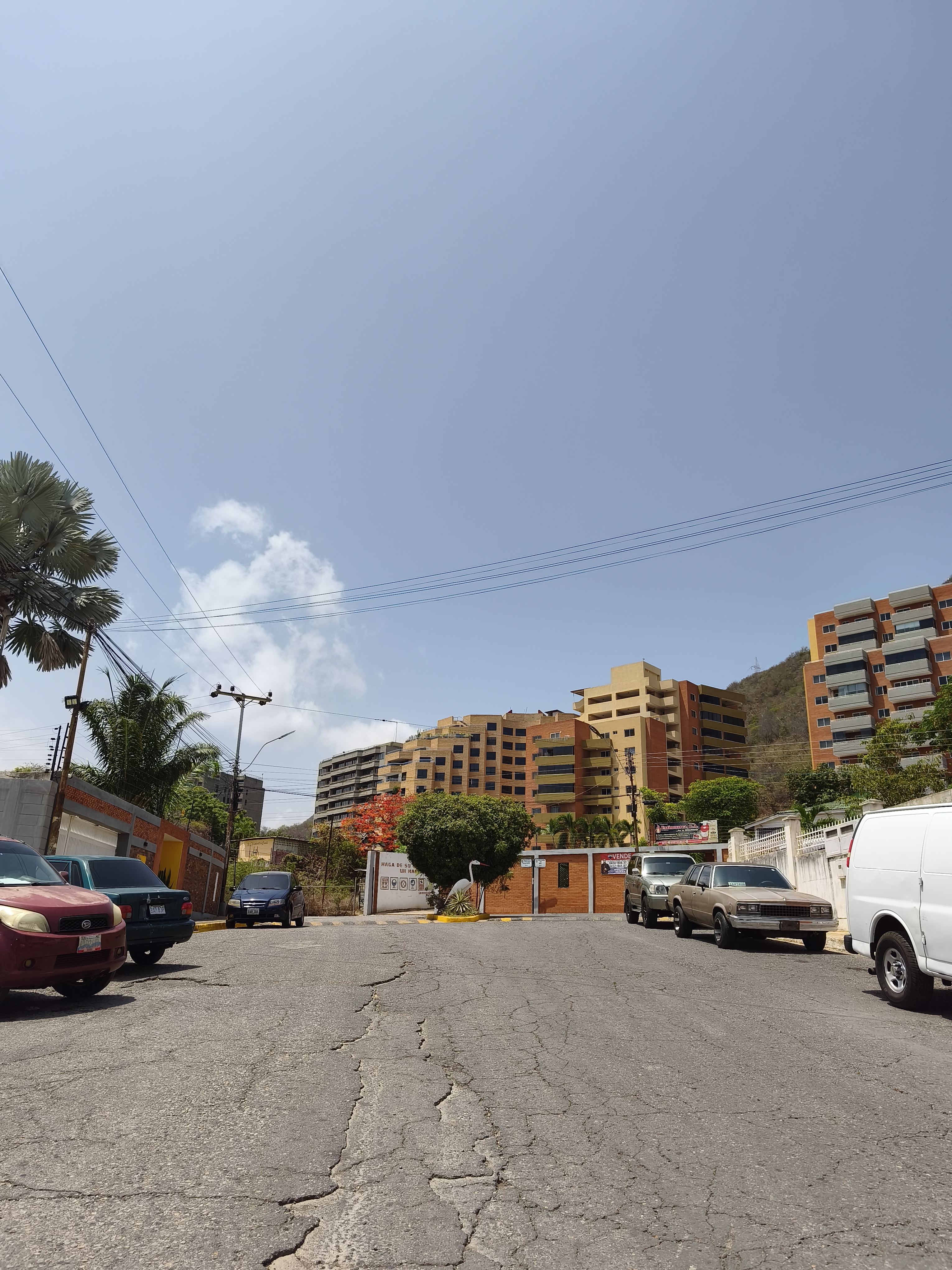 Terreno en Venta con Casa Antigua Sector Las Garzas