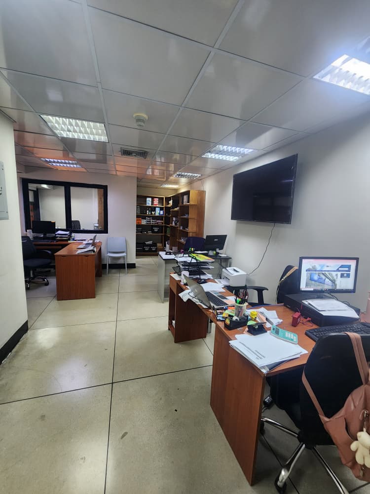 Local Comercial en Venta Av. Principal de Lechería