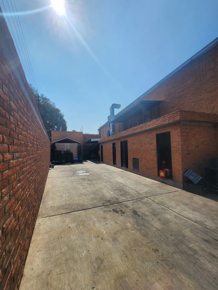 Local Comercial en Venta Av. Principal de Lechería