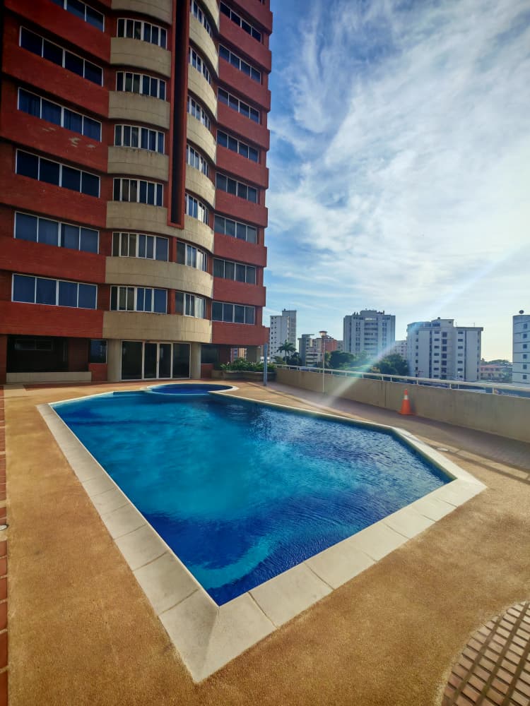 Apartamento con vista al mar y salida a la playa Resd. Alborada Lechería