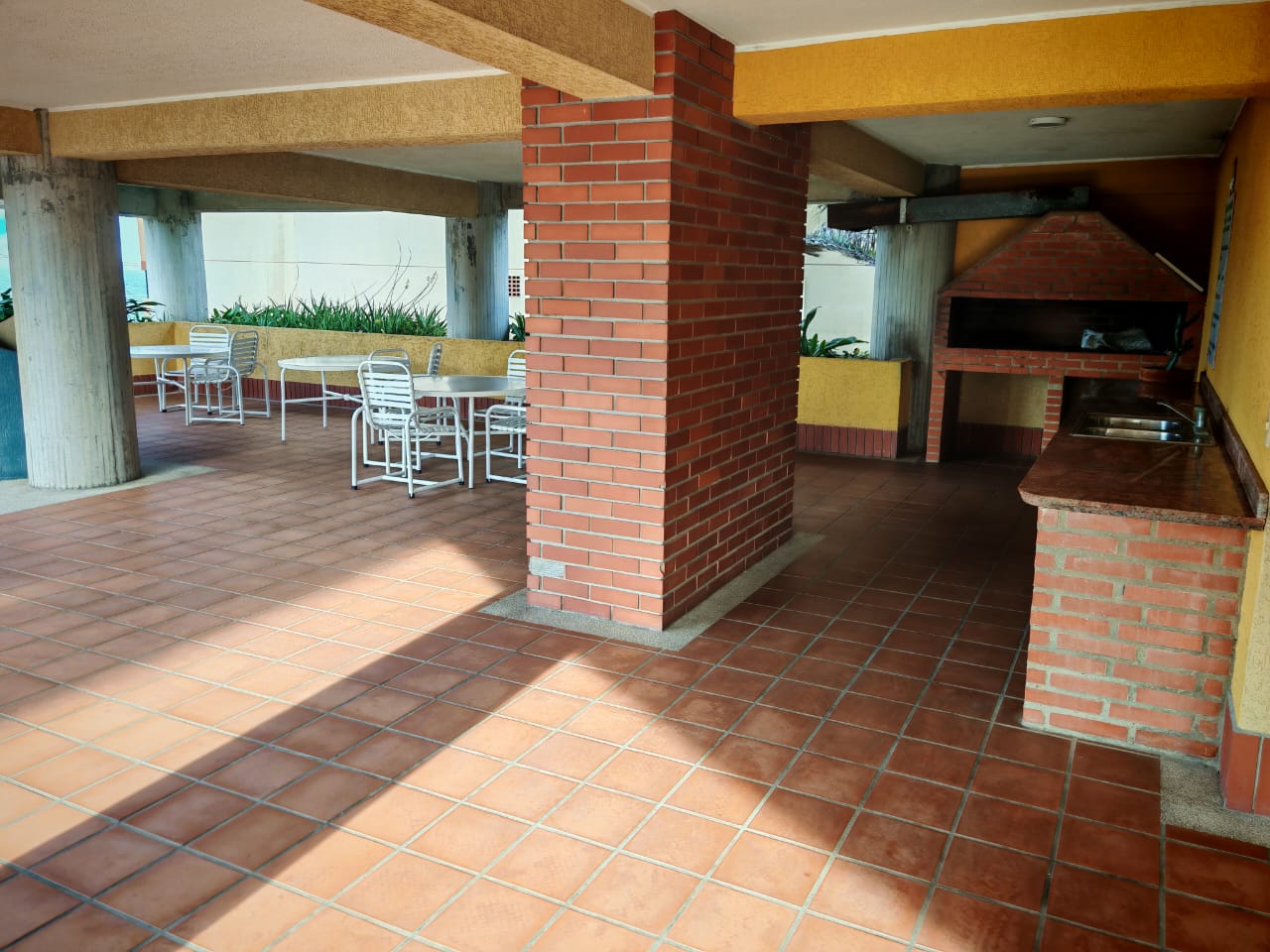Apartamento con vista al mar y salida a la playa Resd. Alborada Lechería