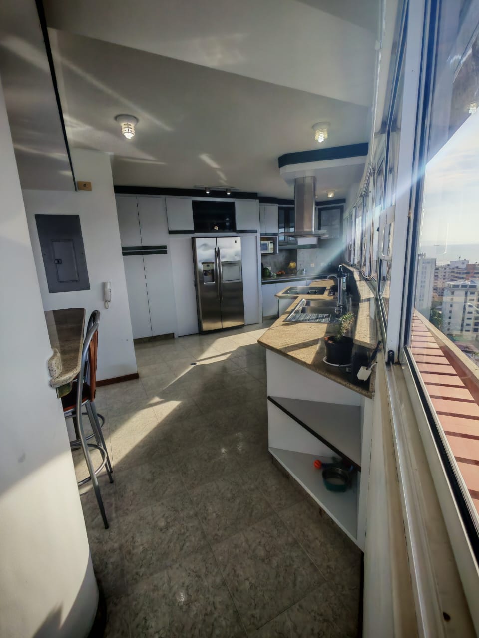 Apartamento con vista al mar y salida a la playa Resd. Alborada Lechería